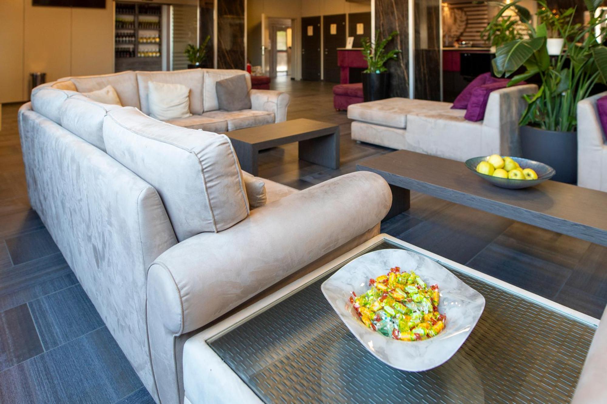 Tiby Hotel